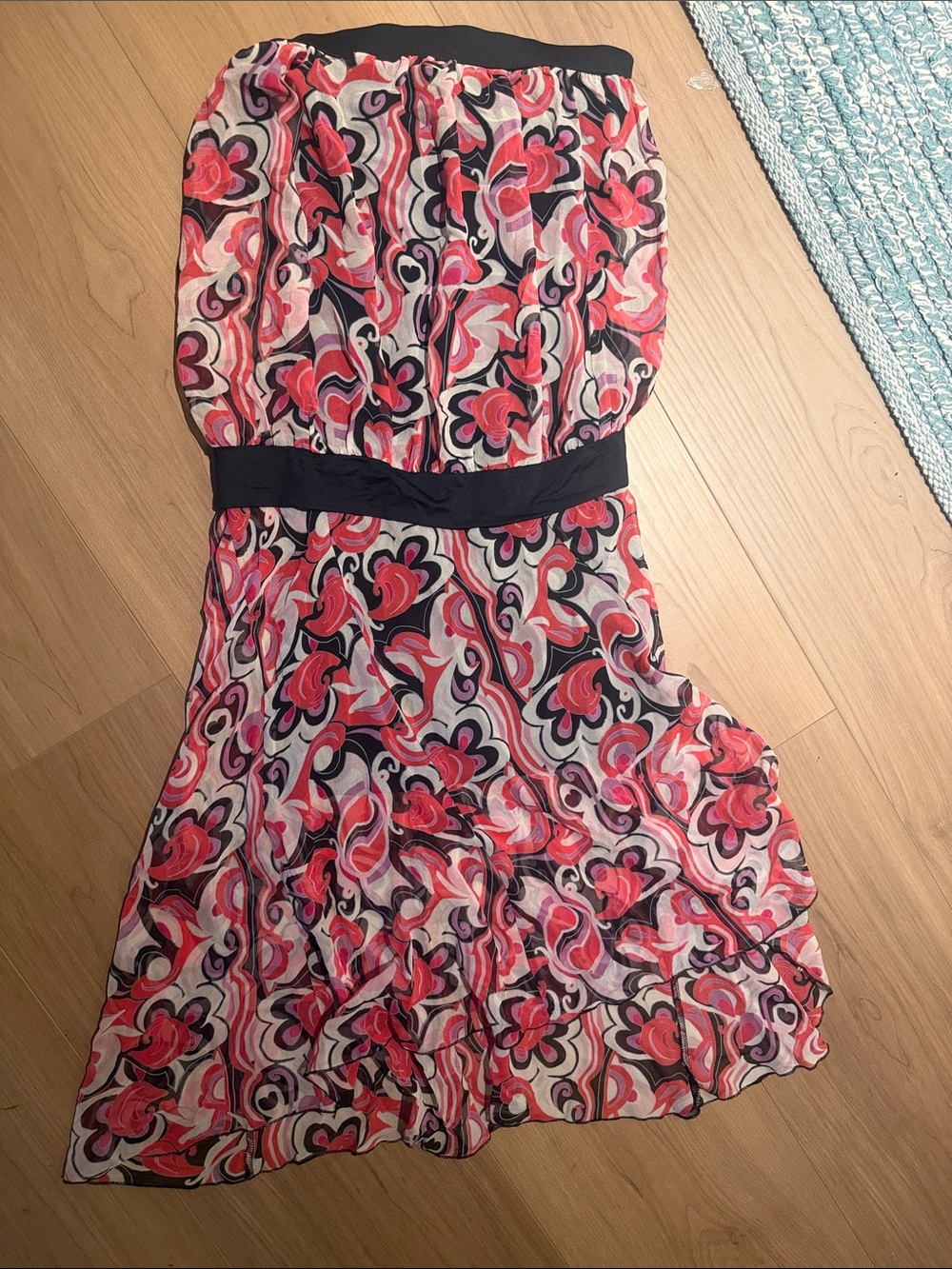 bebe Strapless Floral Print Dress in Red, Black, White